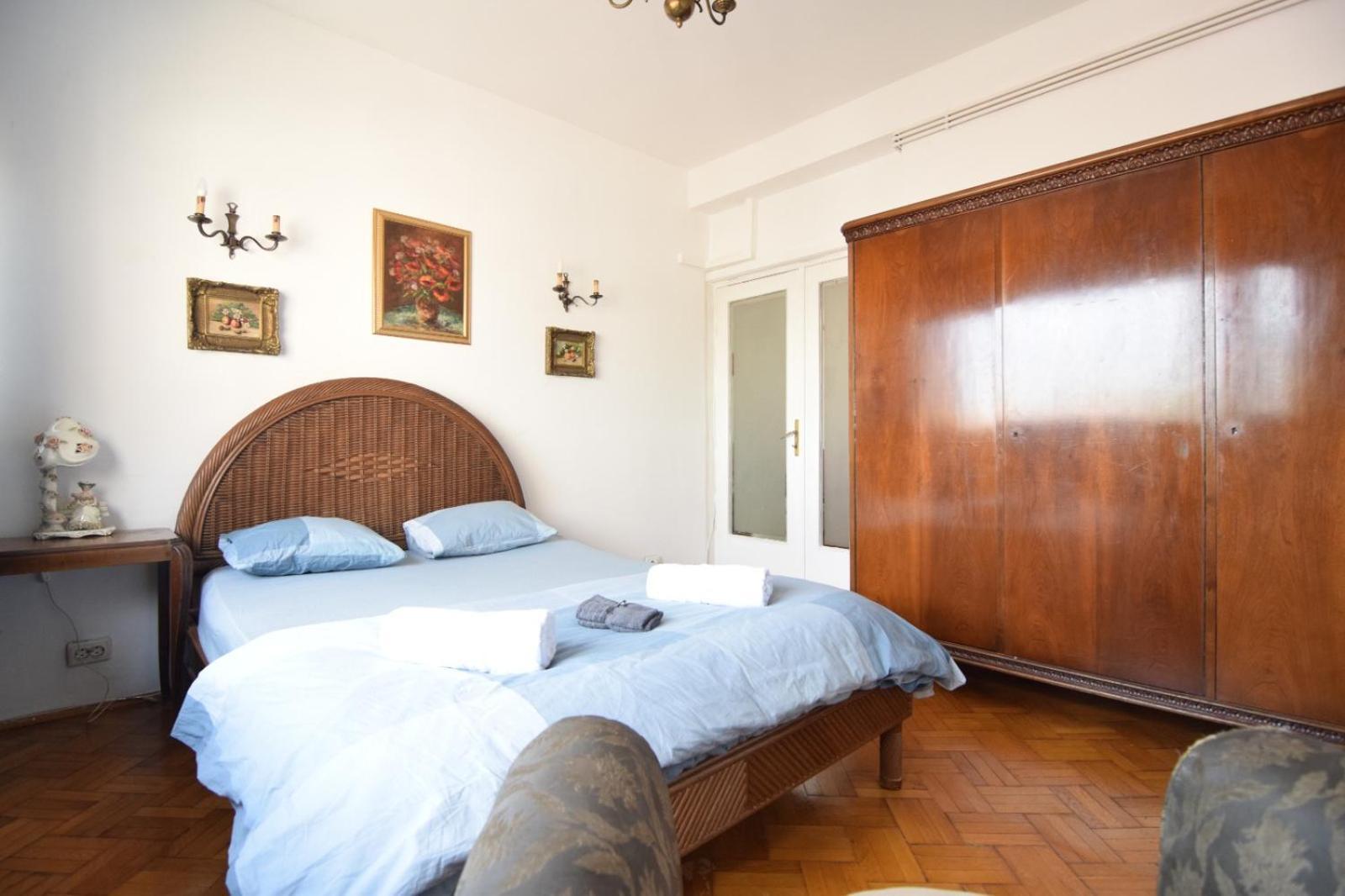 Eminescu 36 Appartement Boekarest Buitenkant foto